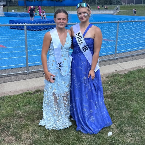 Single Strap Juniors Tool Sparkle Blue Prom Dress with Jewel Accents New without - Picture 12 of 13